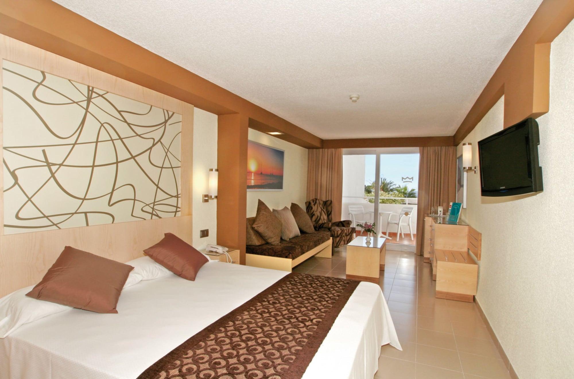 Hotel Riu La Mola à Playa Migjorn Extérieur photo