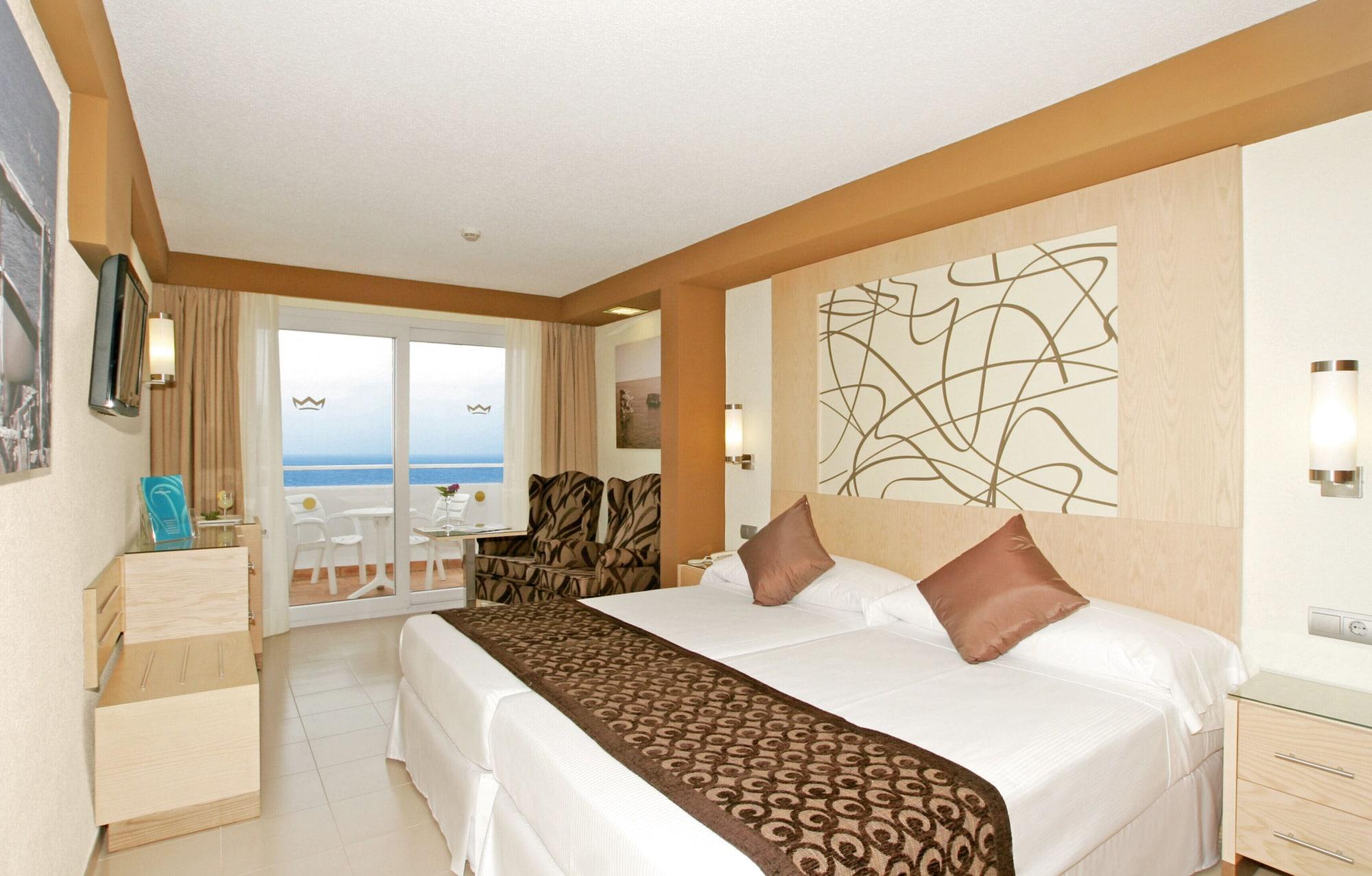 Hotel Riu La Mola à Playa Migjorn Extérieur photo