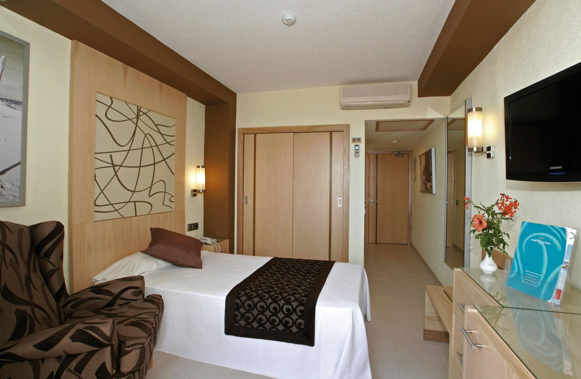 Hotel Riu La Mola à Playa Migjorn Extérieur photo