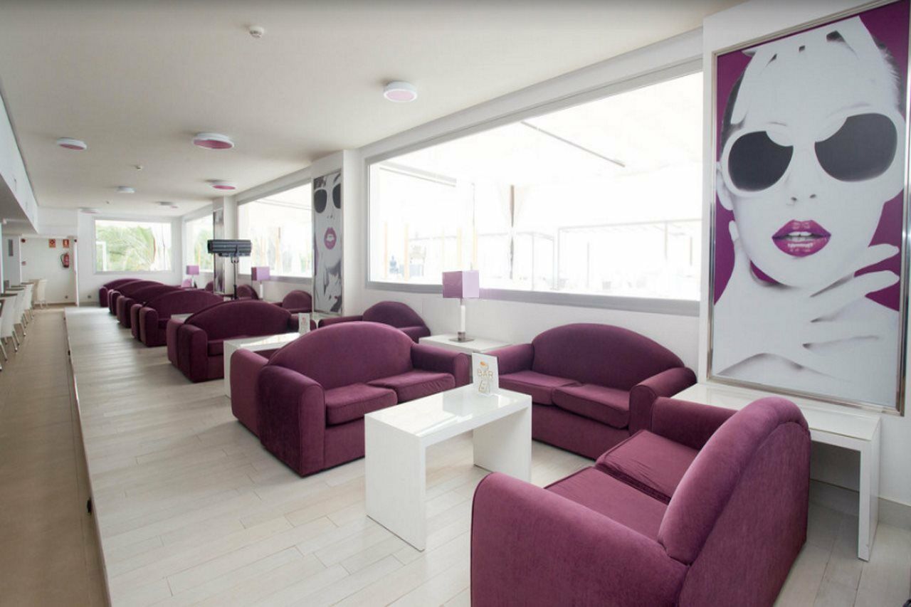 Hotel Riu La Mola à Playa Migjorn Extérieur photo